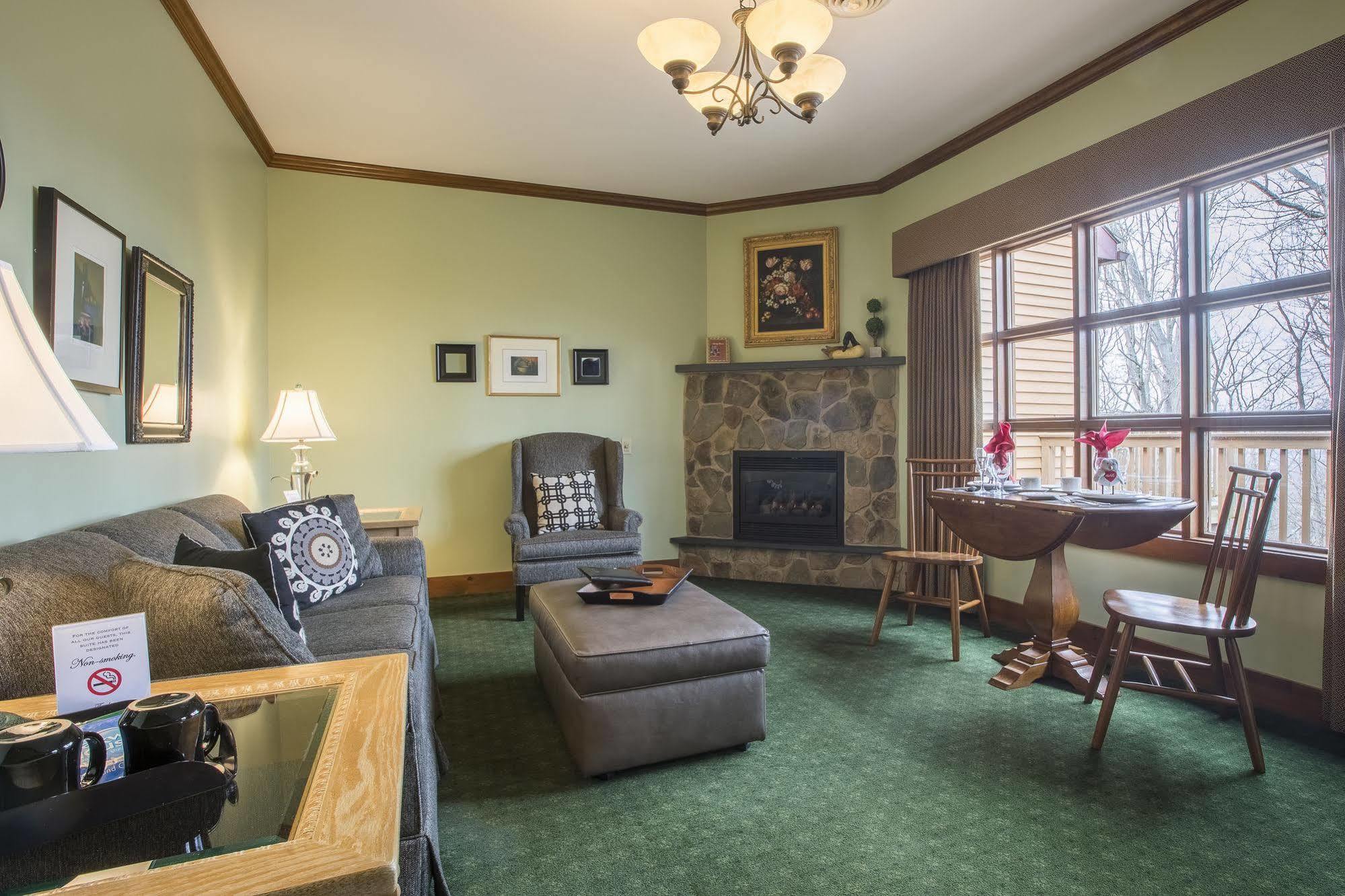 Stroudsmoor Country Inn Stroudsburg Esterno foto